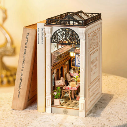CuteBee Robotime Rolife Arcade Dating DIY Book Nook Kit DIY kit product photo 3
