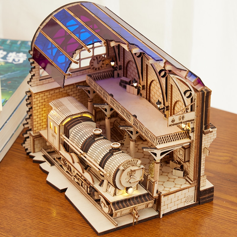 Harry Potter Train Station DIY Book Nook - Cutebee Dollhouse