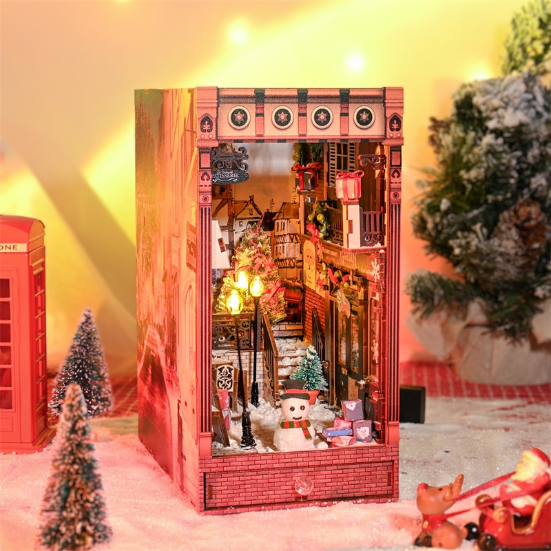 Christmas Book Nook Kit: Day 1 