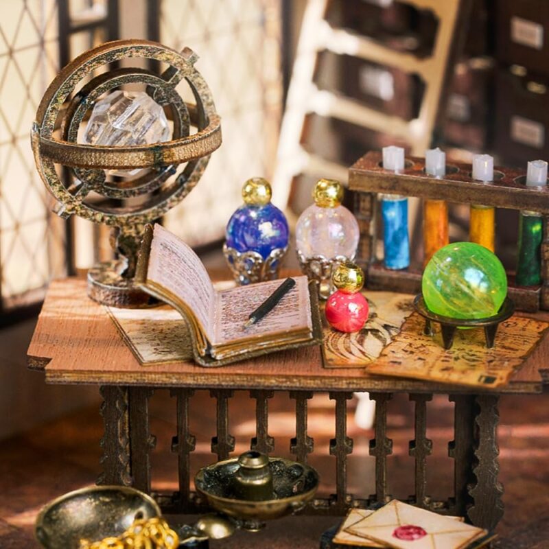 Cutebee Magic House DIY Miniature House Kit with LED